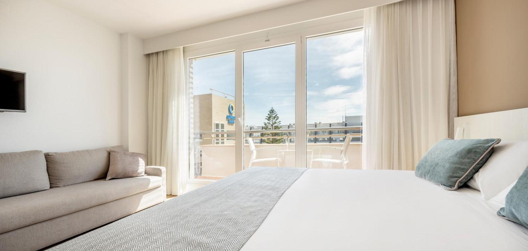 Standard Twin Room with Sea View,1207745692:JPEG